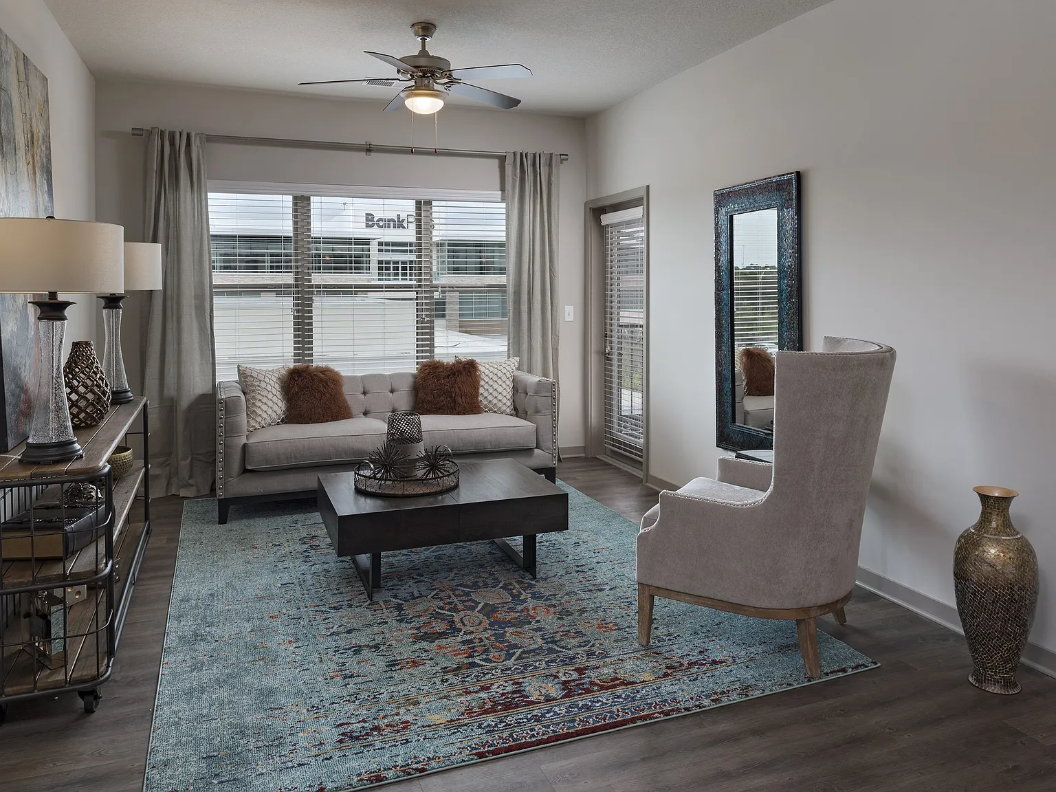 The District Lofts — Photo 2