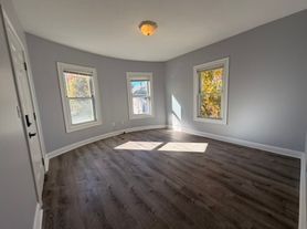 15A King Philip Rd, Worcester, MA