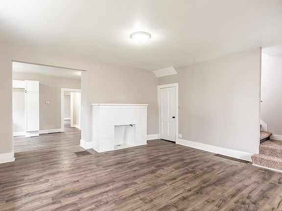 3rd image of 207 N Chauncey St