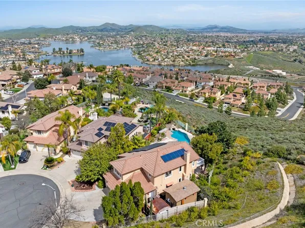 44 Bella Firenze, Lake Elsinore, CA 92532