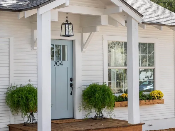 704 Avenue J, Brownwood, TX 76801