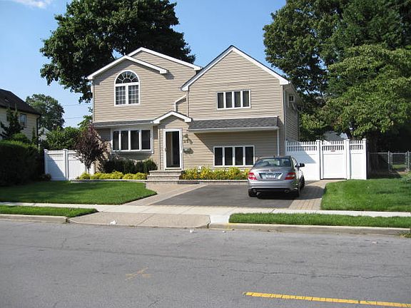 2nd image of 25 N Pine St