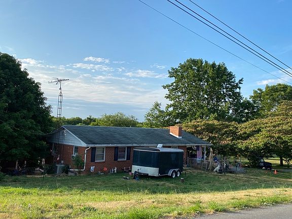 3rd image of 12777 Gearhart Rd