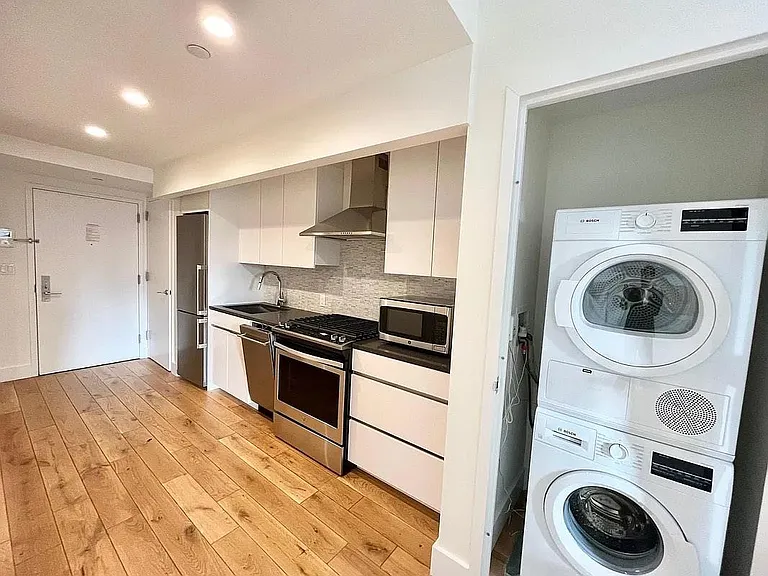 504 Myrtle Ave #6S — Photo 4