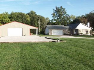 14610 Sportsmen Rd, Trenton, IL 62293