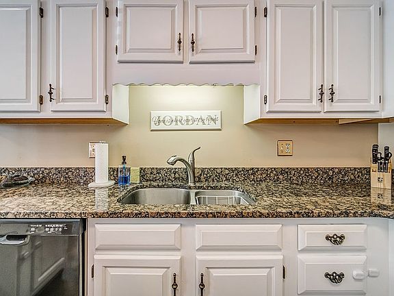 Stainless steel sink