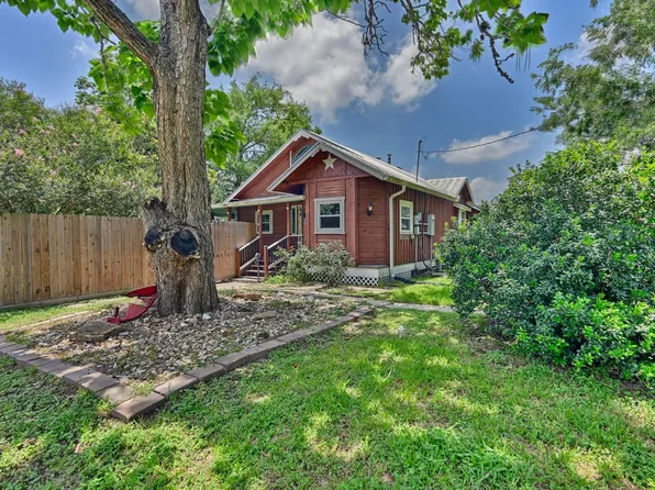 333 Walnut St, New Ulm, TX 78950
