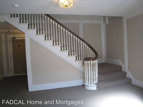 4th image of 1890 Washington St #403