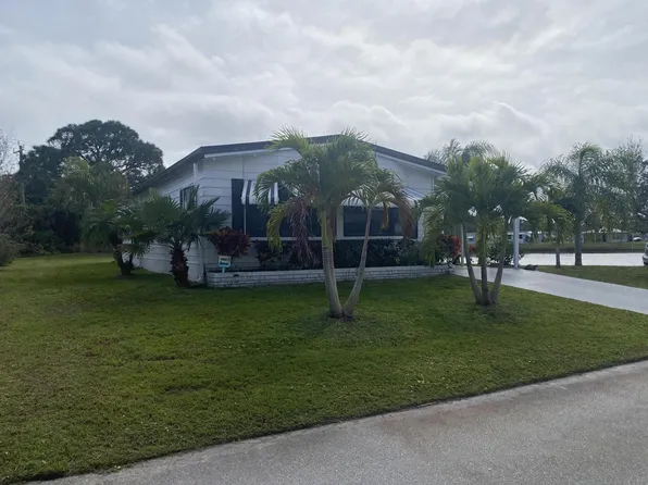 24 Calle De Lagos, Fort Pierce, FL 34951