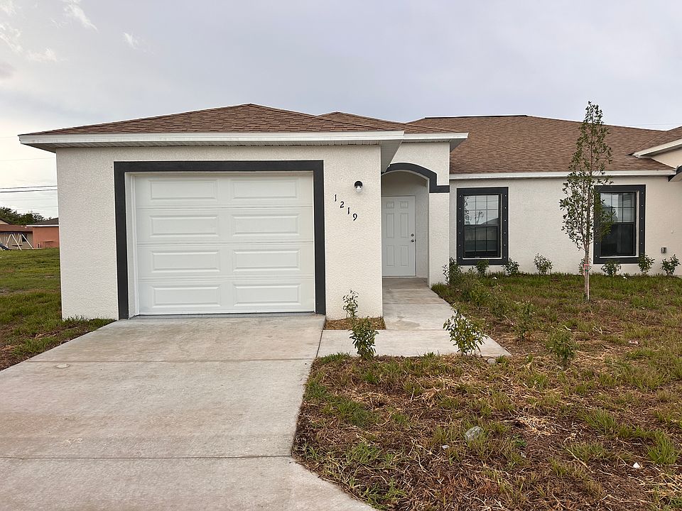 1st image of 1219 NE 15th Ln