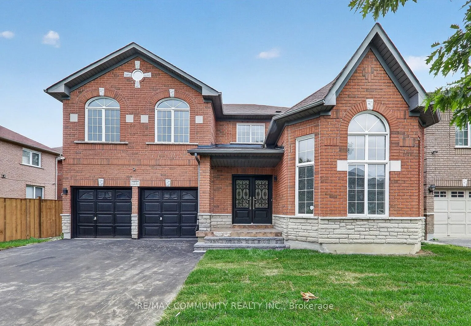 4 bed, $4,750 — Photo 1