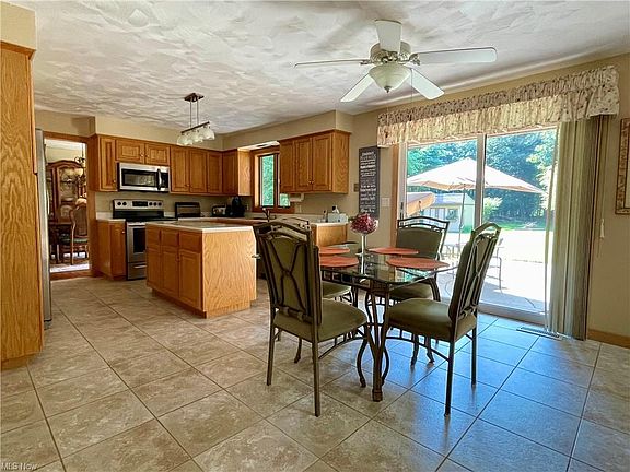 2nd image of 8040 Cliffview Dr