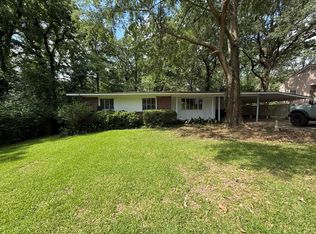 702 E Leake St, Clinton, MS 39056