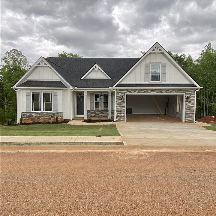 2nd image of 140 Southern Oaks Dr Lot 11