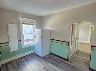  203 Laurel Hill Ave 1stFlr 1B/1B NEWFloor FreshPaint NOPets Prkg, Providence, RI 02909