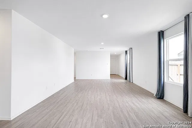 3 bed, 2.0 bath, 1440 sqft, $1,550 — Photo 3