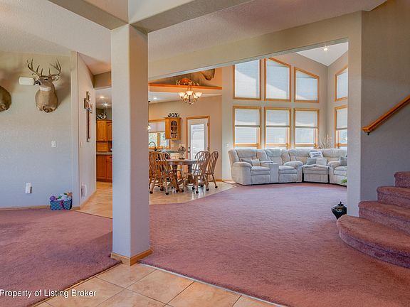 4th image of 501 Pheasant Dr