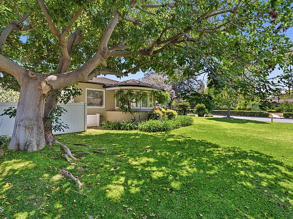 5th image of 958 Hugo Reid Dr
