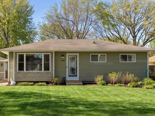 1926 Pine St, White Bear Lake, MN 55110