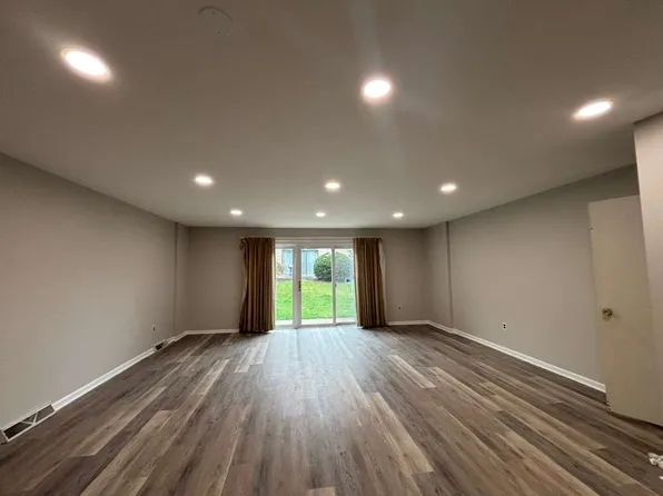 987 Putnam Blvd, Wallingford, PA 19086