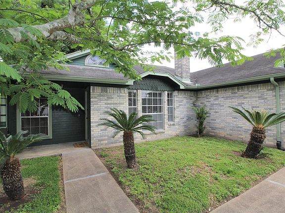 2nd image of 3204 Woodfox Dr
