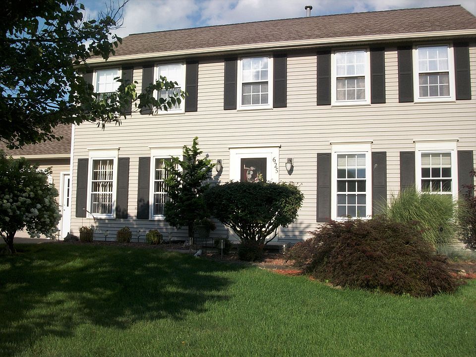 Classic Colonial.