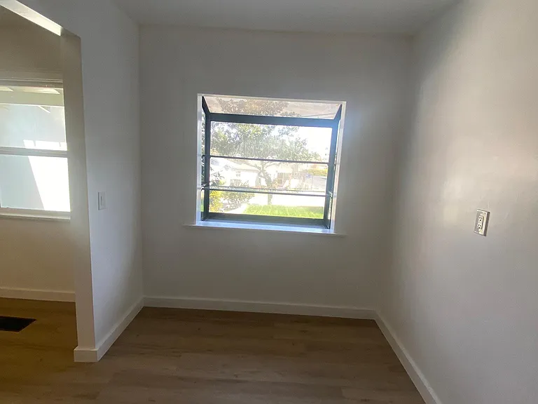 524 E Palm Ave — Photo 17