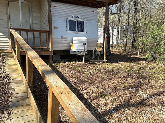 3rd image of 297 Deerfield