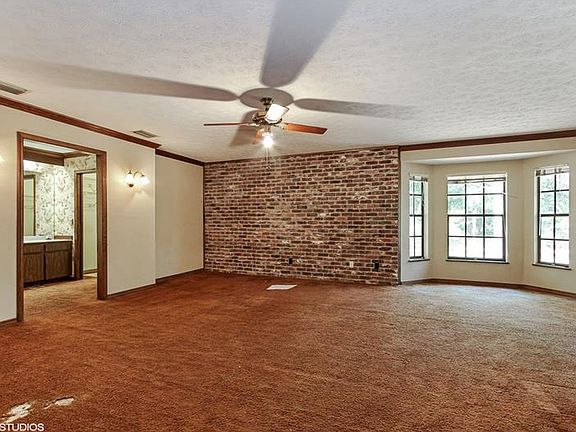 4th image of 17010 Shady Pines Dr