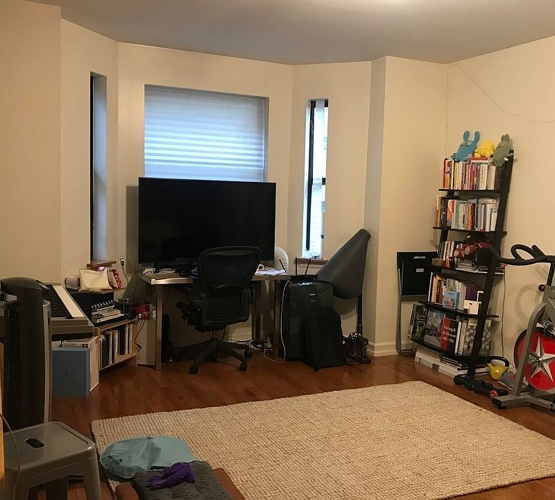 1st image of 707 W 171st St #25