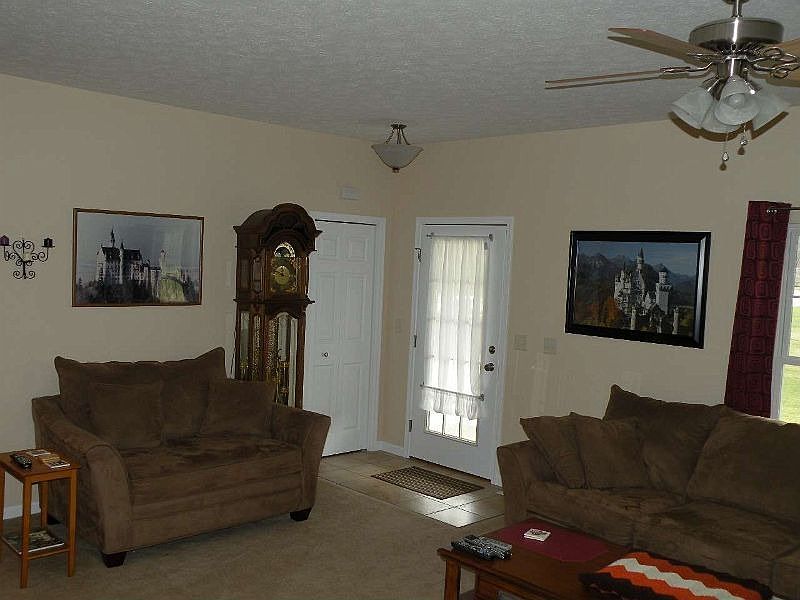 2nd image of 7431 Chardon Rd
