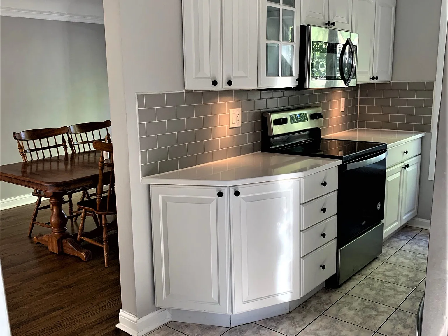 2 bed, 1240 sqft, $1,900 — Photo 2