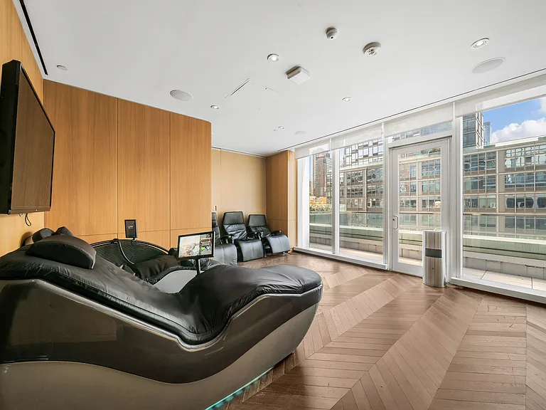 605 W 42nd St #54M — Photo 19