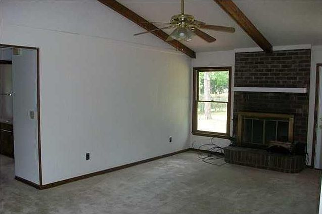 2nd image of 606 Longleaf Rd