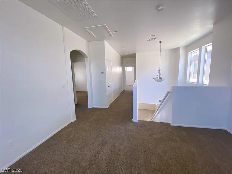 7471 Nicklin St — Photo 20