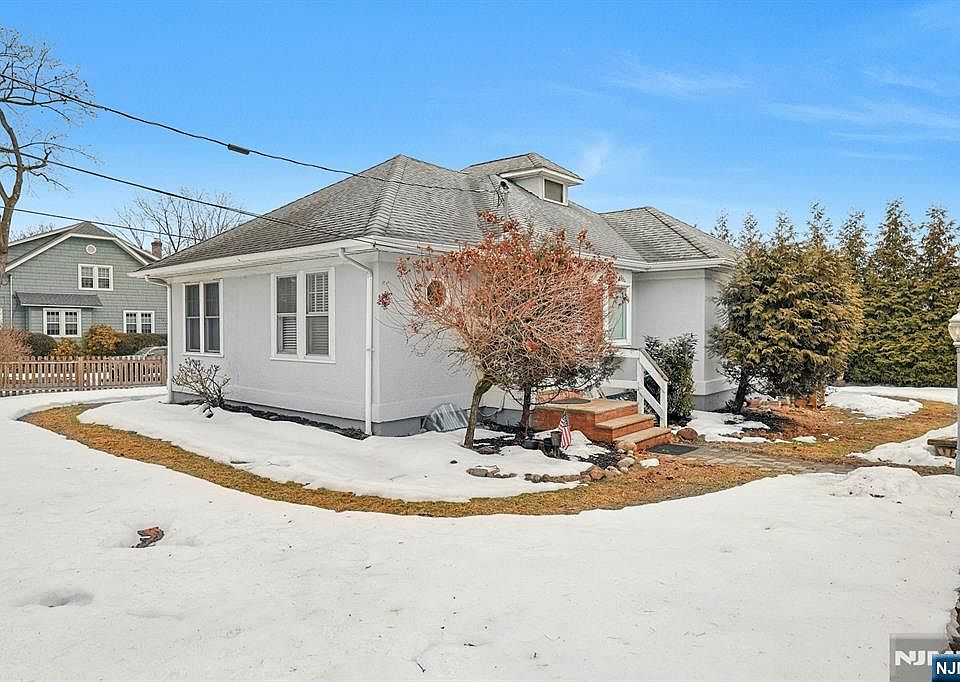 1st image of 410 Tappan Rd