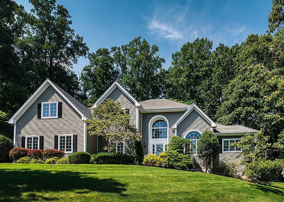 15 Forest Drive