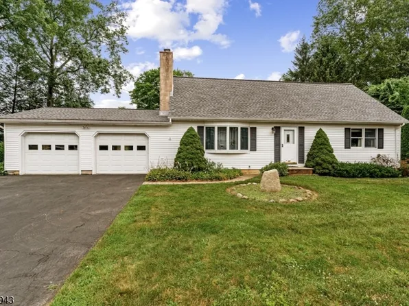 17 Hopi Trl, Jefferson Twp., NJ 07438
