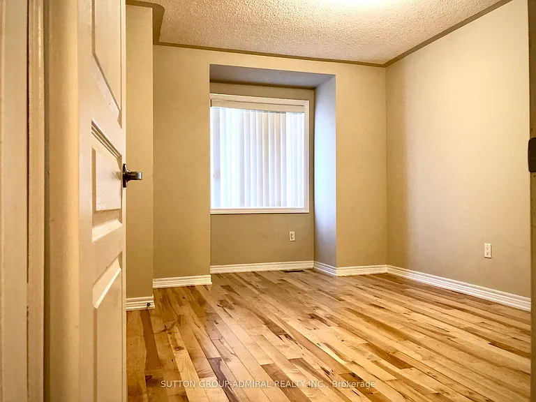 4 Stookes Cres — Photo 23