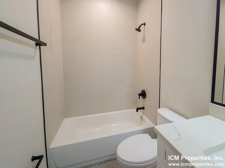 4405 N Seeley Ave #3 — Photo 4