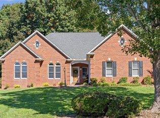 1025 Glen Day Dr, Clemmons, NC 27012