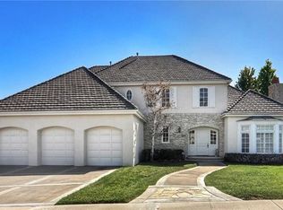 2803 N Kingsgate Dr, Orange, CA 92867