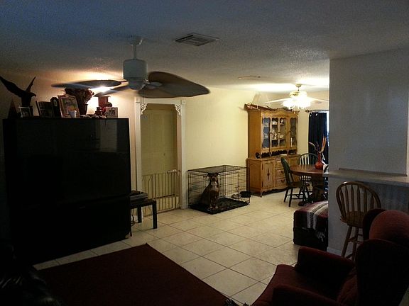 2nd image of 313 NE Floresta Drive