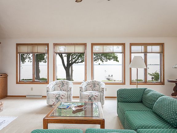 Immediate Lake Views in GR