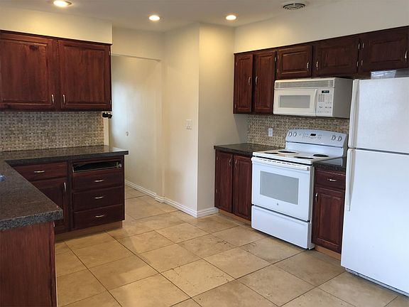5th image of 3554 S Park Meadows Cir