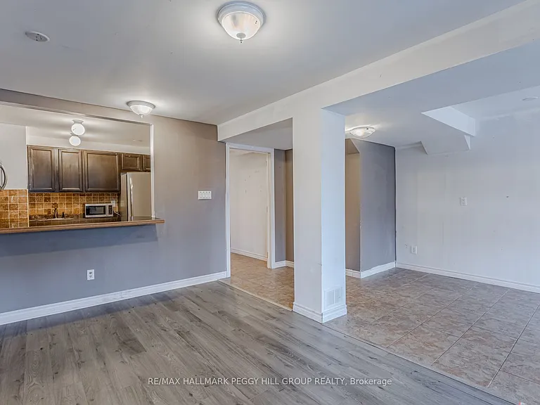 30 Jessica Dr #LOWER — Photo 2