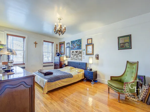 79-15 35th Avenue image 4 of 9