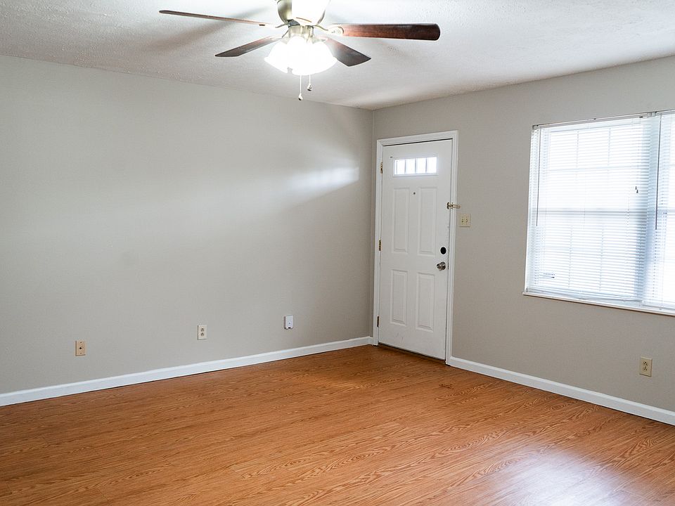 1st image of 2523 Cedar Ln #H