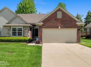 52640 Sable Dr, Macomb, MI