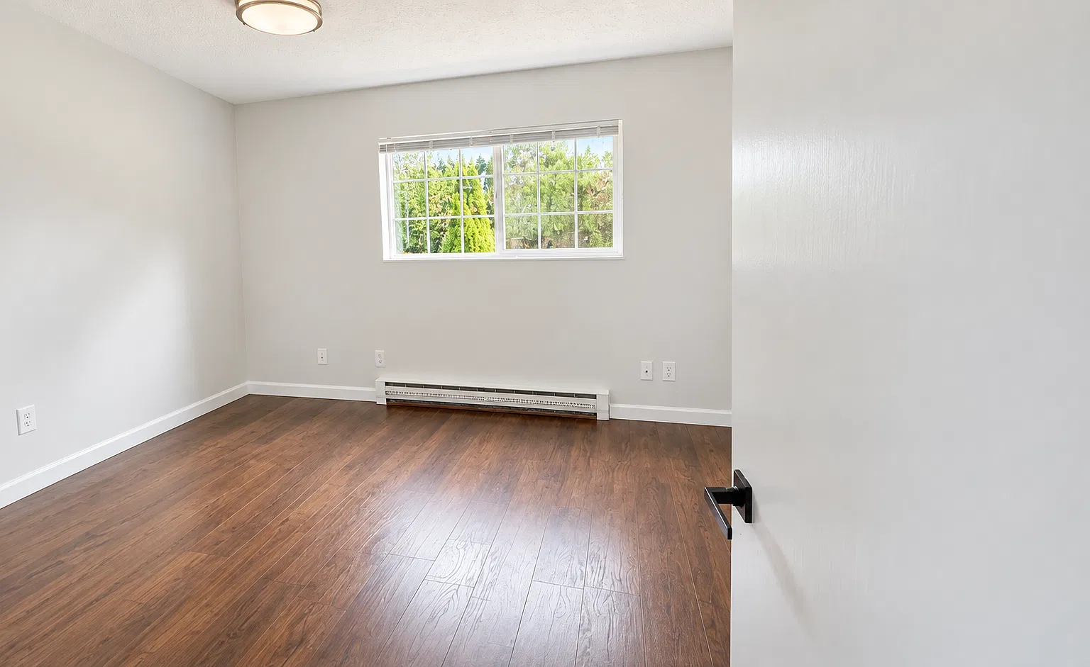 2 bed, 1000 sqft, $1,800 — Photo 4